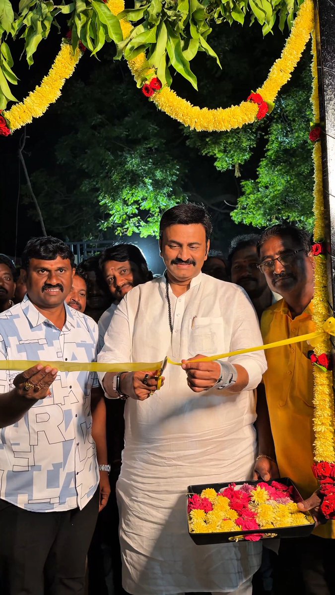 ఈరోజు ఉండి గ్రామంలోని బస్ స్టాండ్ వద్ద ఏర్పాటు చేసిన "RRR Cricket Hub" ను ప్రారంభించాను. ఈ కార్యక్రమంలో కూటమి నాయకులు మరియు కార్యకర్తలు పాల్గొన్నారు.