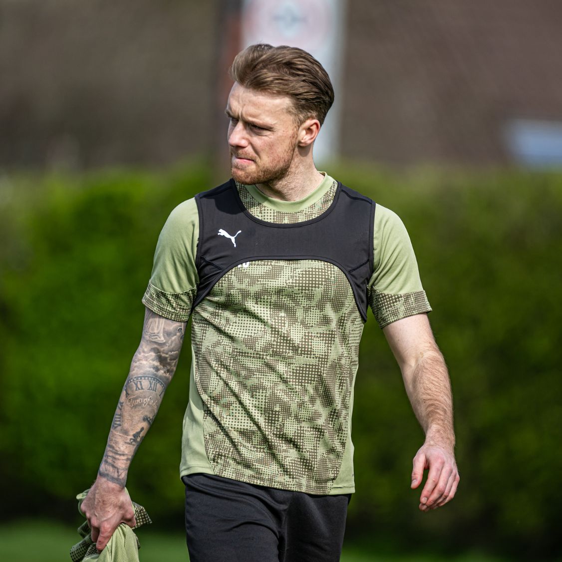 Mic’d up with Tom Conlon 🎙️ 🌱 Joining the skipper for his first touches back out on the grass. #oafc
