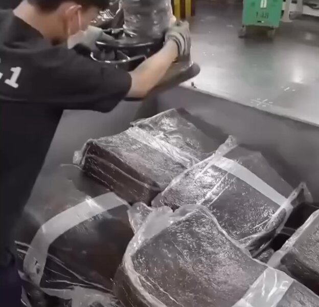 A tire might look simple, but it’s one of the most engineered parts of a vehicle. This is how tires are manufactured from raw materials to finish.