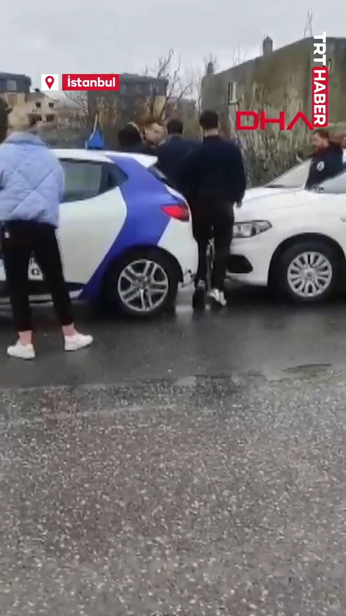 İstanbul'da direksiyon sınavını geçemeyince komisyon üyesine saldıran sürücü adayı ve babası tutuklandı.