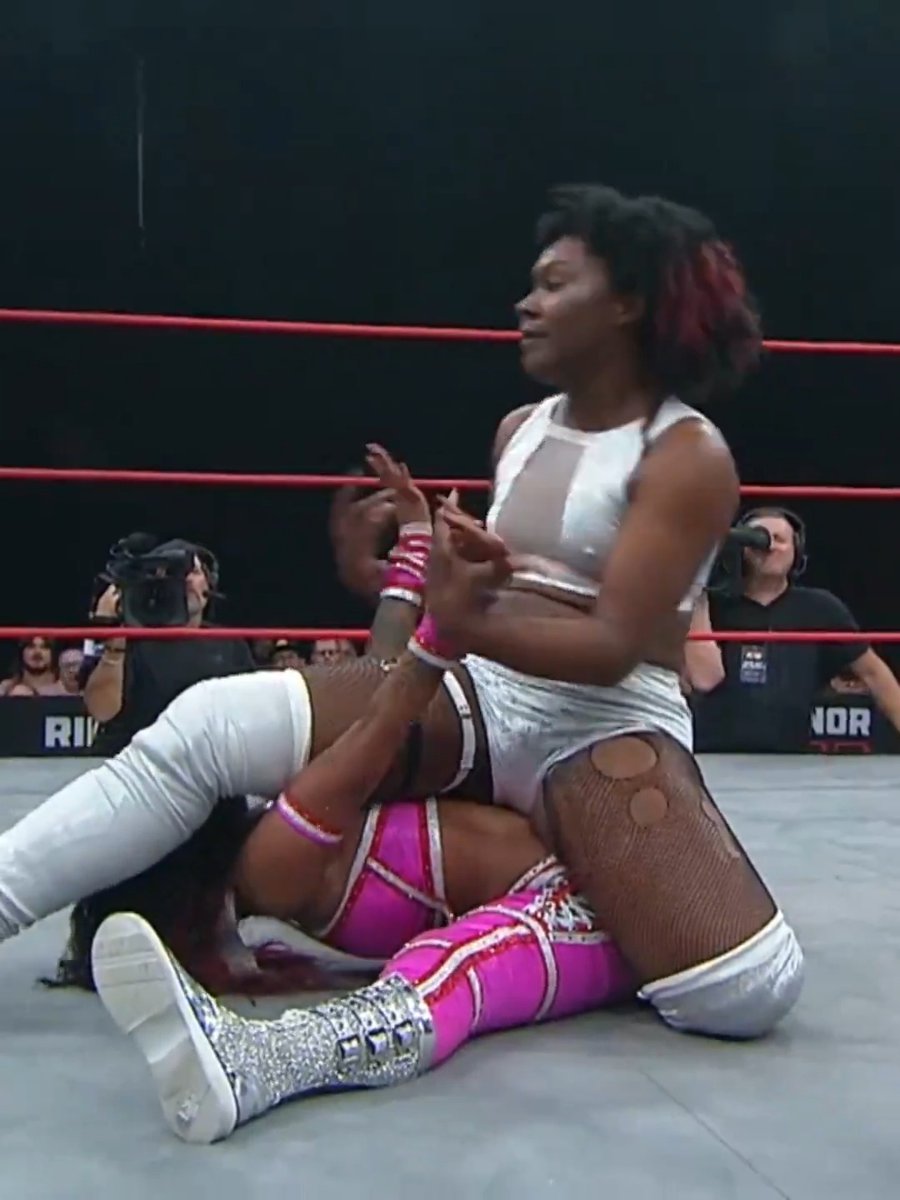 .Trish Adora トリッシュ・アドラ continued to push #ROH Women’s World TV Champion Red Velvet to the limit on ROH TV! Catch the replay of #ROH TV on Honor Club!