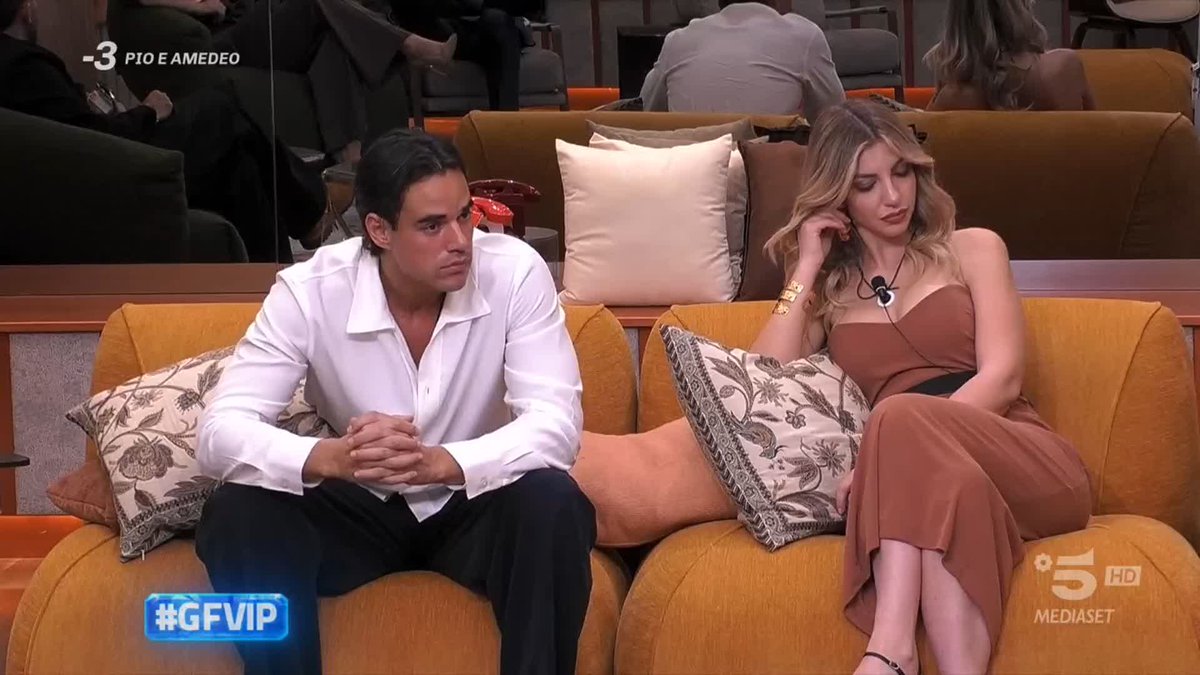 E lo scontro tra Ibiza, Blu e Antonella si accende subito💥 #GFVIP
