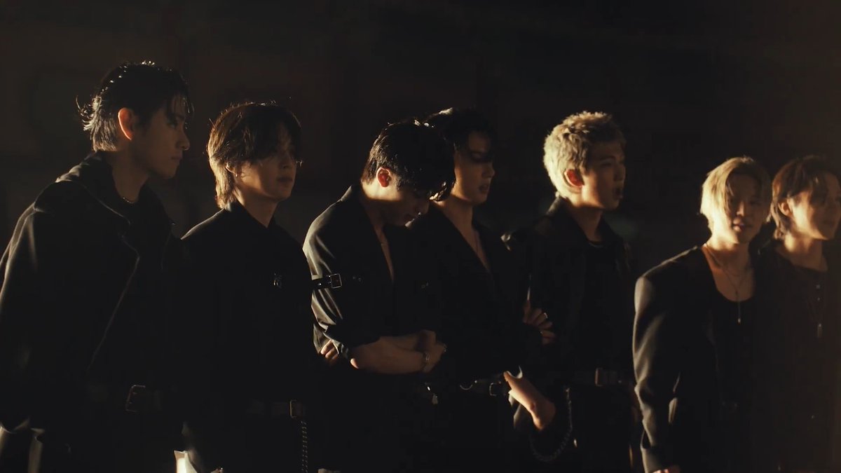 "Si los siete caminamos juntos, creo que podemos superar cualquier cosa". ✨ 'BTS: El regreso', el nuevo documental, ya está disponible, solo en Netflix.