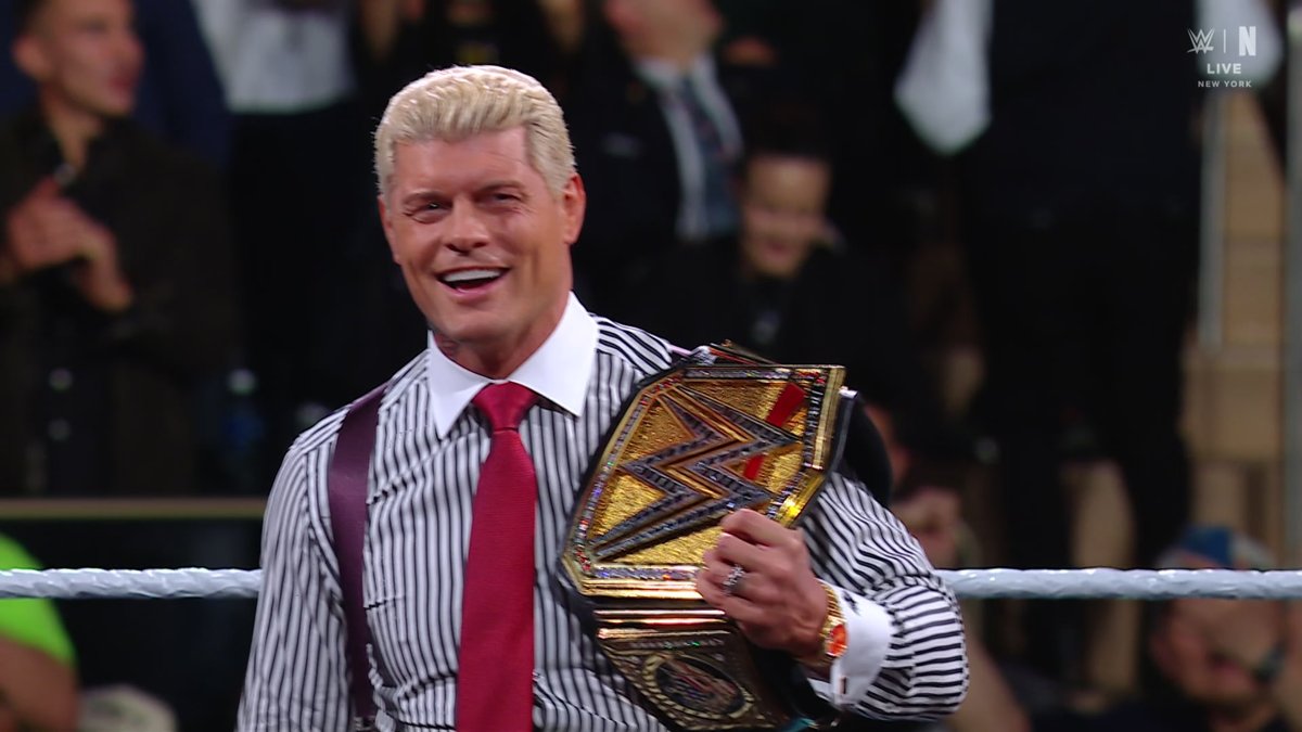 STEPHANIE MCMAHON JUST INTERRUPTED CODY RHODES 😯 #WWERaw
