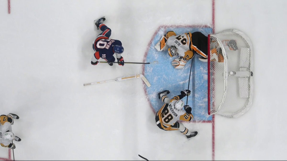 TEAM EFFORT, WOW! 😮 Arturs Silovs and Parker Wotherspoon with a joint effort to keep this puck out of the back of the net!