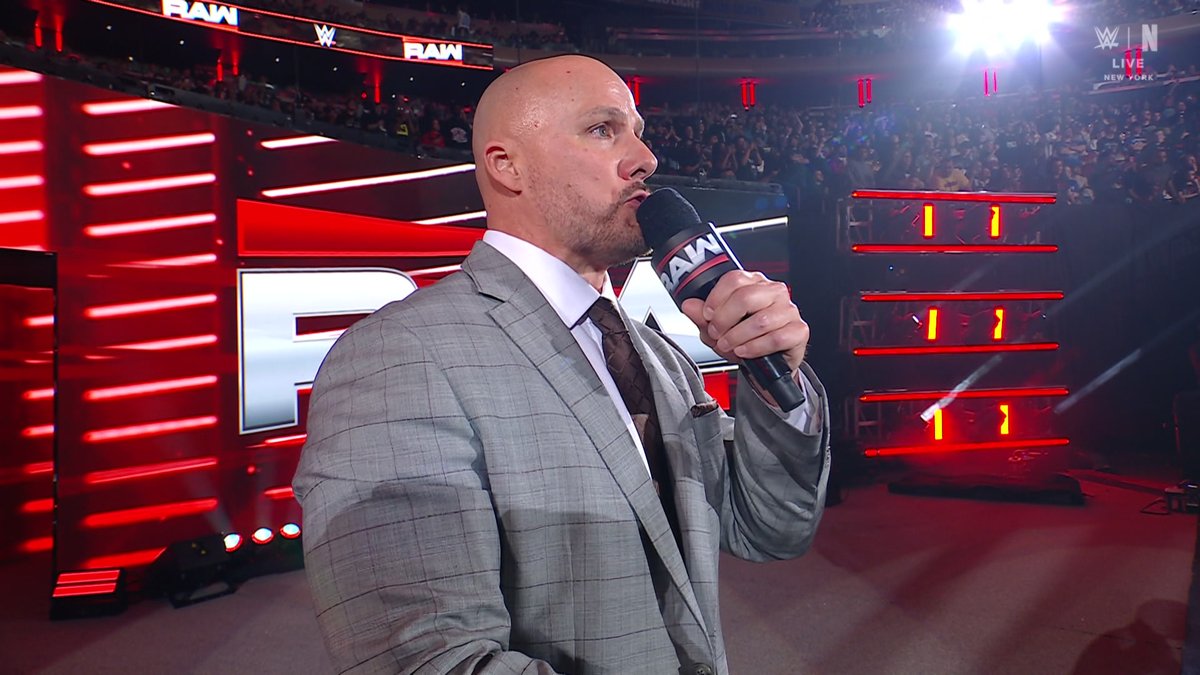 SETH ROLLINS HAS RETURNED AND IS MEDICALLY CLEARED. #WWERaw