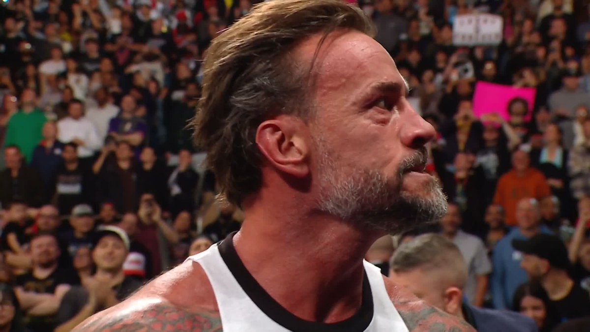 POWERBOMB THROUGH THE ANNOUNCE TABLE! 👊 player/coach with a page out of Roman Reigns Playbook!