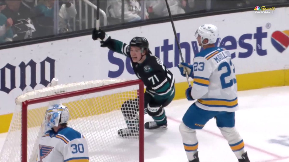 MAKE THAT 101 POINTS FOR MACKLIN! He's on hat trick watch 👀