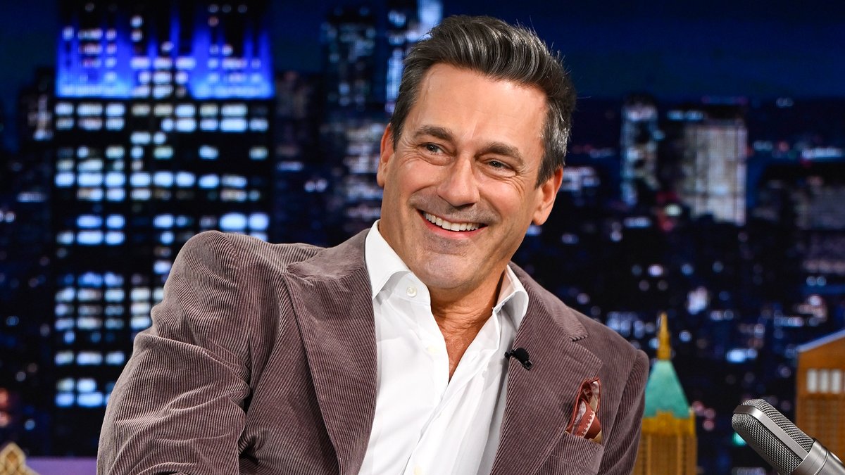 Jon Hamm reacts to the viral meme of him dancing in Your Friends &amp; Neighbors 🤣 #FallonTonight #YourFriendsAndNeighbors
