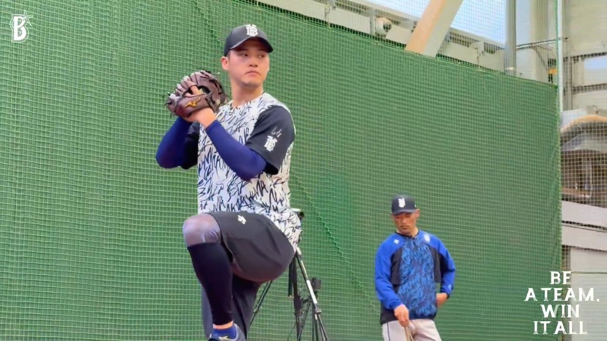 【#ファーム 情報】 トミー・ジョン手術からのリハビリにしっかり取り組み、実戦復帰へ着々と歩みを進めている #坂口翔颯 選手👏 ブルペンでの投球の様子を間近で👀 #DOCK #baystars