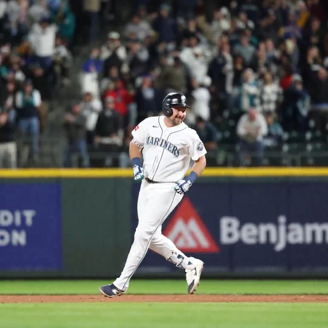 Cal Raleigh walk-off hit? You love to SEA it 🫡
