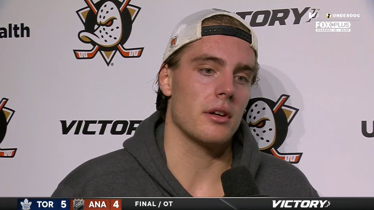 "One point's not enough in this game. We should've beat this team by three at least tonight." Leo Carlsson chats with Aly Lozoff after the Ducks' overtime loss to the Maple Leafs 🎙️