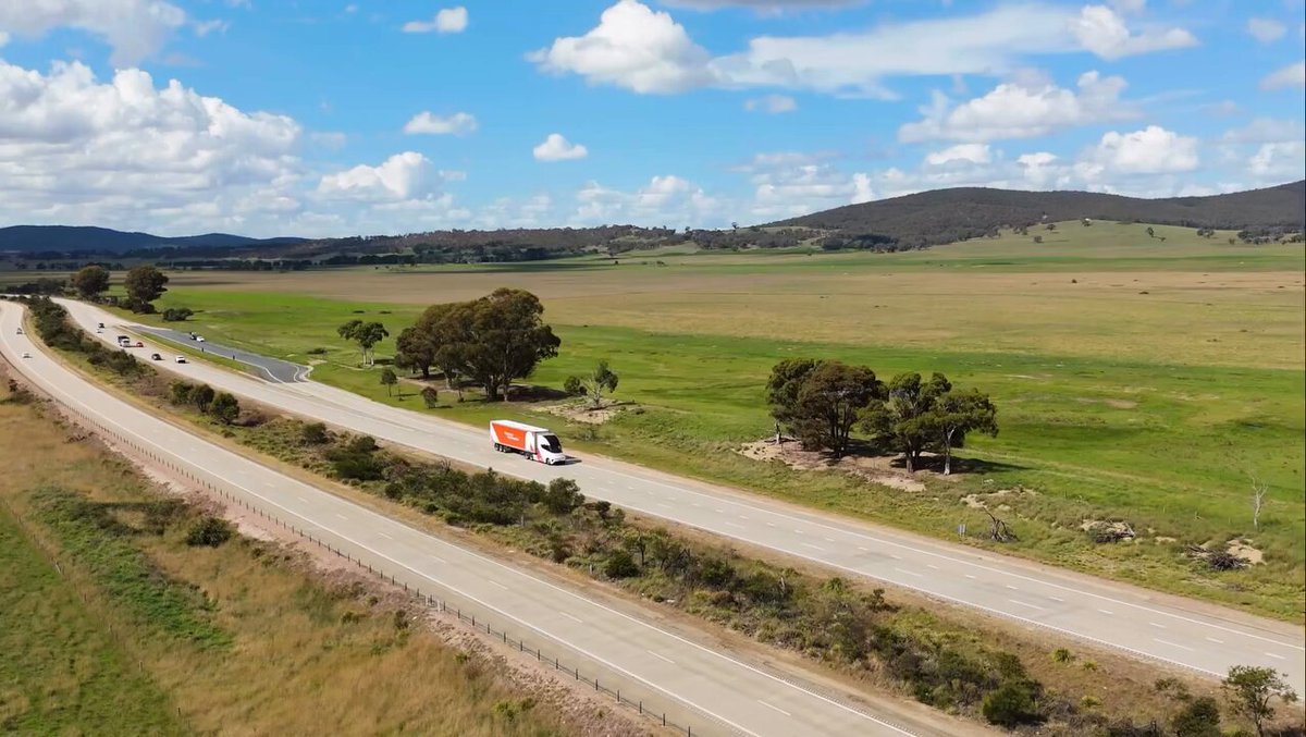 Daniel Bleakley: 🇦🇺 "We transported essential household goods for our customer Who Gives A Crap from their distribution centre in Sydney to Canberra with a Windrose prime mover on a single charge." "Australia must act now and seize this moment to decouple from diesel." ⚡️⚡️⚡️