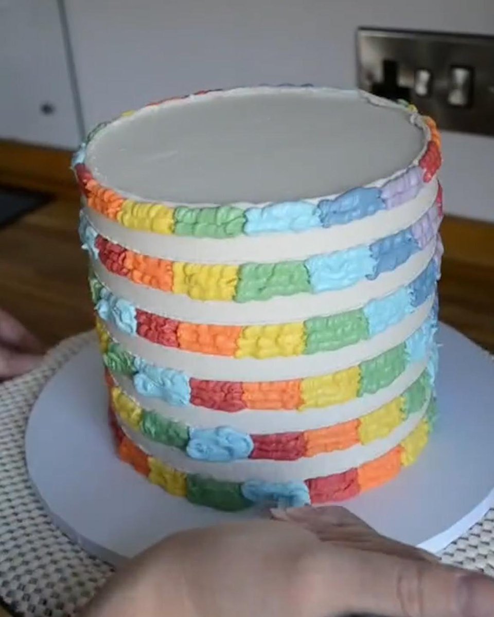 satisfying striped cakes