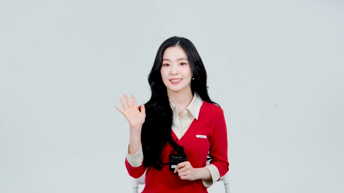 #IRENE The 1st Album『Biggest Fan』絶賛配信中🩷 タイトル曲「#BiggestFan」は、自らが気づいた価値をもとに、ファンにポジティブな影響を届けたいというメッセージが込められた楽曲😌₊˚⊹ᰔ AWAに届いた素敵なコメントもお見逃しなく🎀 Red_Velvet_JP #RedVelvet ▶︎