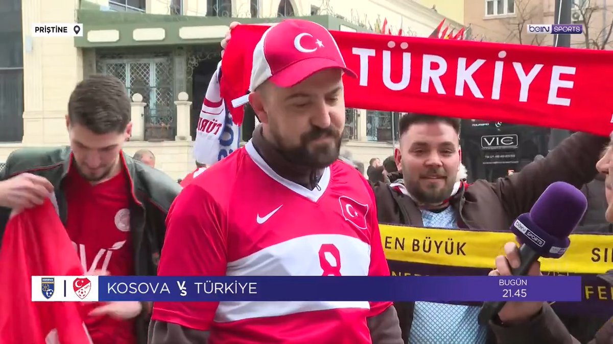🇽🇰 Kosova x Türkiye 🇹🇷 ✈️ "İlk defa yurtdışına çıktım... Kosova ilk deneyimim oldu. İnşallah yeneceğiz ve Dünya Kupası'na da gideceğiz." 👀 "Biletimiz yok, Kosova Belediyesi ekran kurmuş; ordan izleyeceğiz." 🗣️ Muhabirimiz Murat Türker, Dijital İçerik Üreticisi Oğuzhan Alpdoğan ile birlikte Priştine'de. | #beINSPORTS