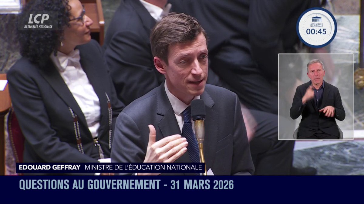 Grève des enseignants : "Jamais le nombre d'élèves par classe n'a été aussi bas dans le premier degré dans l'histoire du système éducatif", défend Édouard Geffray. #QAG #DirectAN