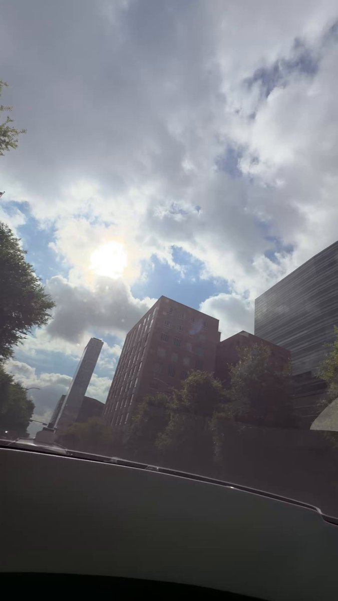 Unsupervised Tesla Robotaxi downtown!