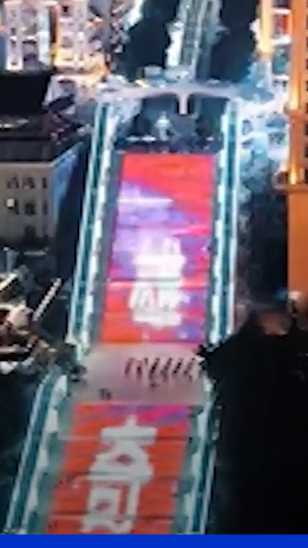 L'escalator extérieur de le plus long du monde inauguré en Chine