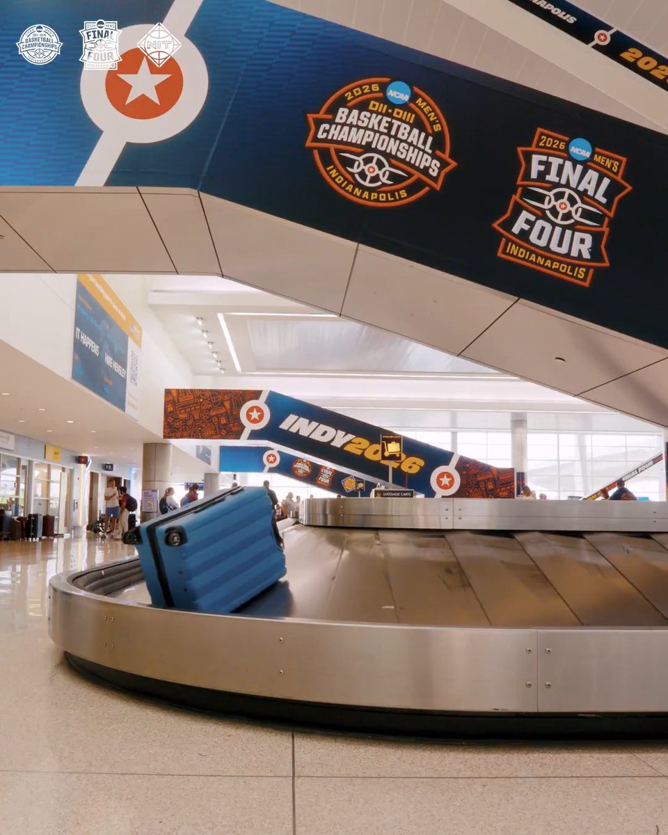 All arrivals lead to the #MFinalFour ✈️