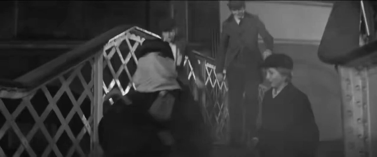 La scène de film qui vous a le plus bouleversé ? Celle dont vous vous souviendrez toute votre vie tellement elle vous a marqué ? Perso, je pense que c’est cette scène de Éléphant Man …