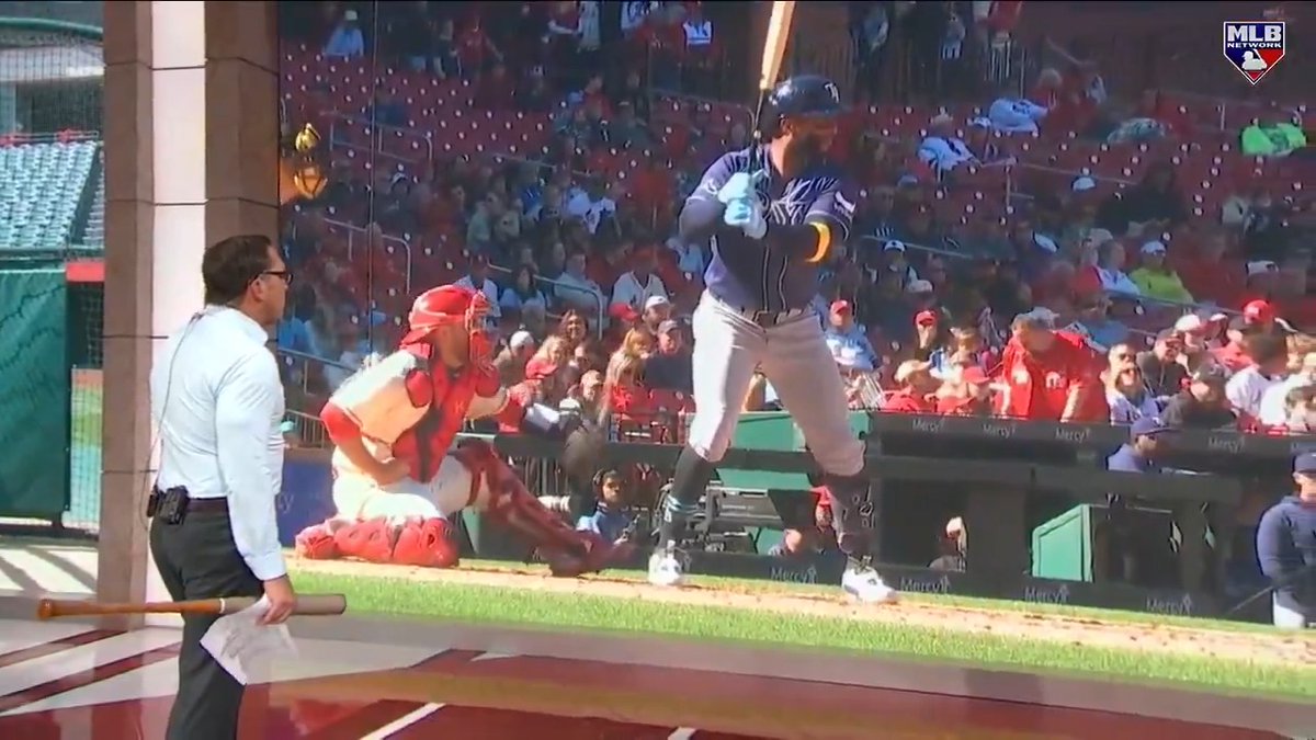 Hits leaders to start the season: 11 - Yandy Díaz 8 - Tie (6 players) DeRo highlights the complete hitter the Tampa Bay Rays leadoff man is at the plate 💪
