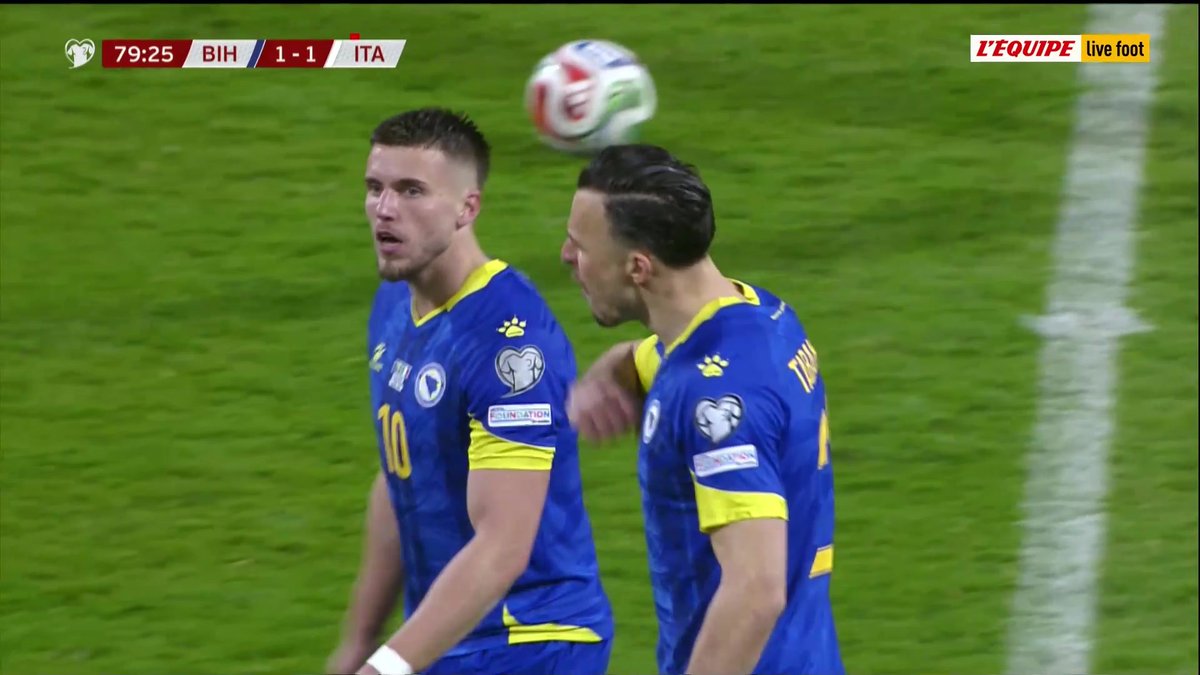 🚨🚨 LA BOSNIE 🇧🇦 ÉGALISE FACE À L’ITALIE 🇮🇹 !!!!!!!!!! 🤯🤯🤯🤯 LES ITALIENS À 10 MAINTENANT VONT DEVOIR FAIRE UN EXPLOIT POUR JOUER LE MONDIAL…. 🎥 L'Équipe