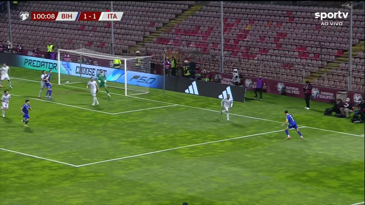 A letra que o camarada tentou na prorrogação da final da repescagem para a Copa do Mundo… 🎥 sportv | ge