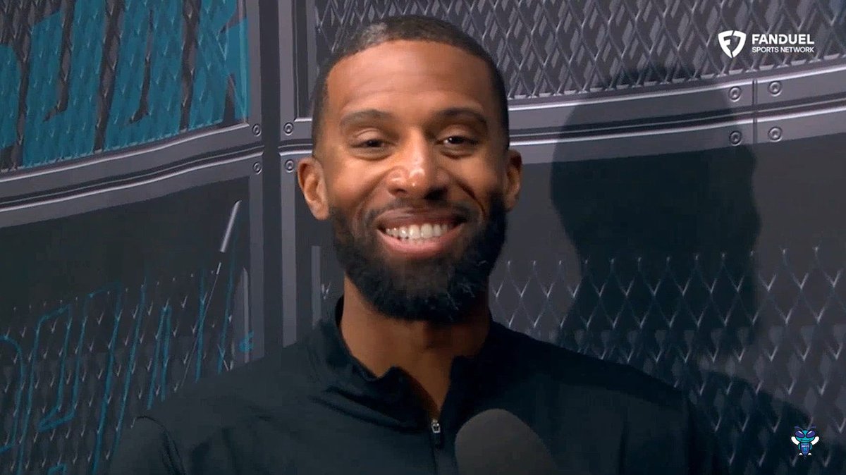 🎙️ Eric Collins: "You've won two championships in the NBA as an assistant coach..." 🎙️ Charles Lee: "I'm actually a three-time NBA champion if you include Summer League." 😁