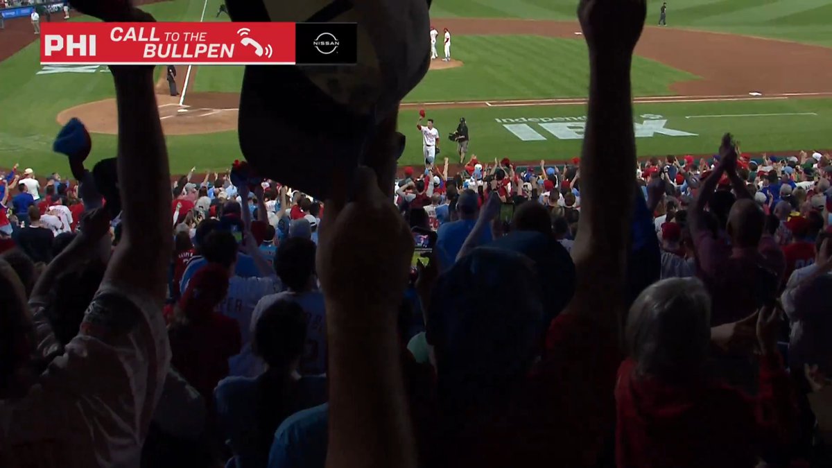 Andrew Painter exits to a standing ovation after a stellar MLB debut 👏