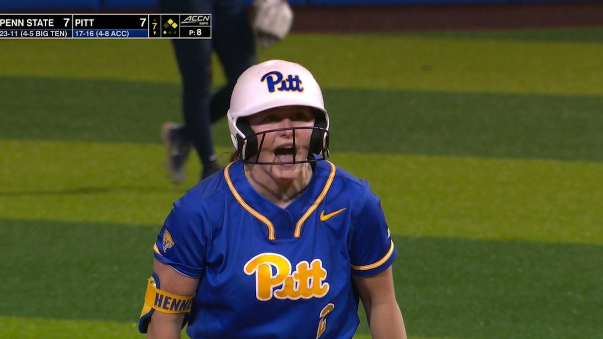 PITT SCORES SIX RUNS TO COMEBACK IN THE 7TH INNING 🔥 What a rally by Pitt Softball 😤