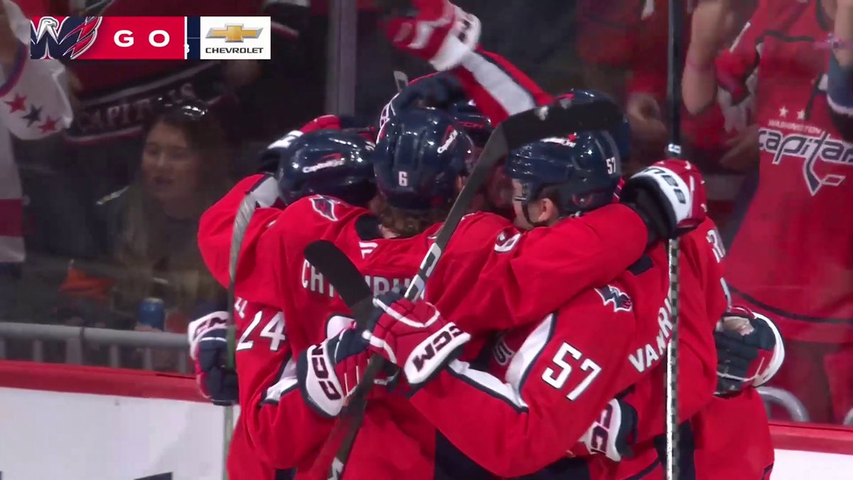 OVI'S HAVING HIMSELF A NIGHT!!! 🤯 His 31st goal of the season and second tonight!