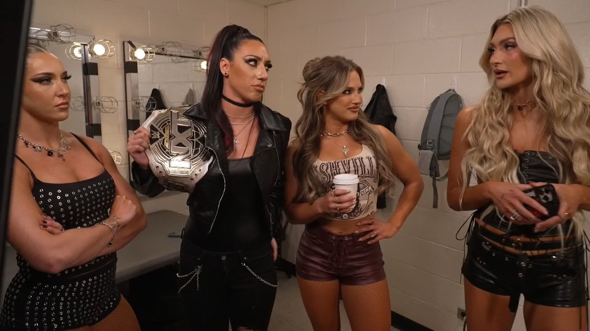 Better watch out Jacy Jayne, IZZI DAME is ALWAYS plotting! 🤔