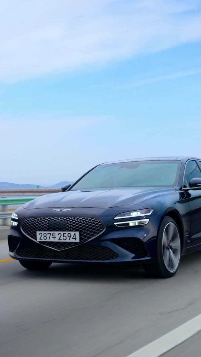 Some drives are about enjoying the moment. The G70 Shooting Brake, on a relaxed coastal journey.