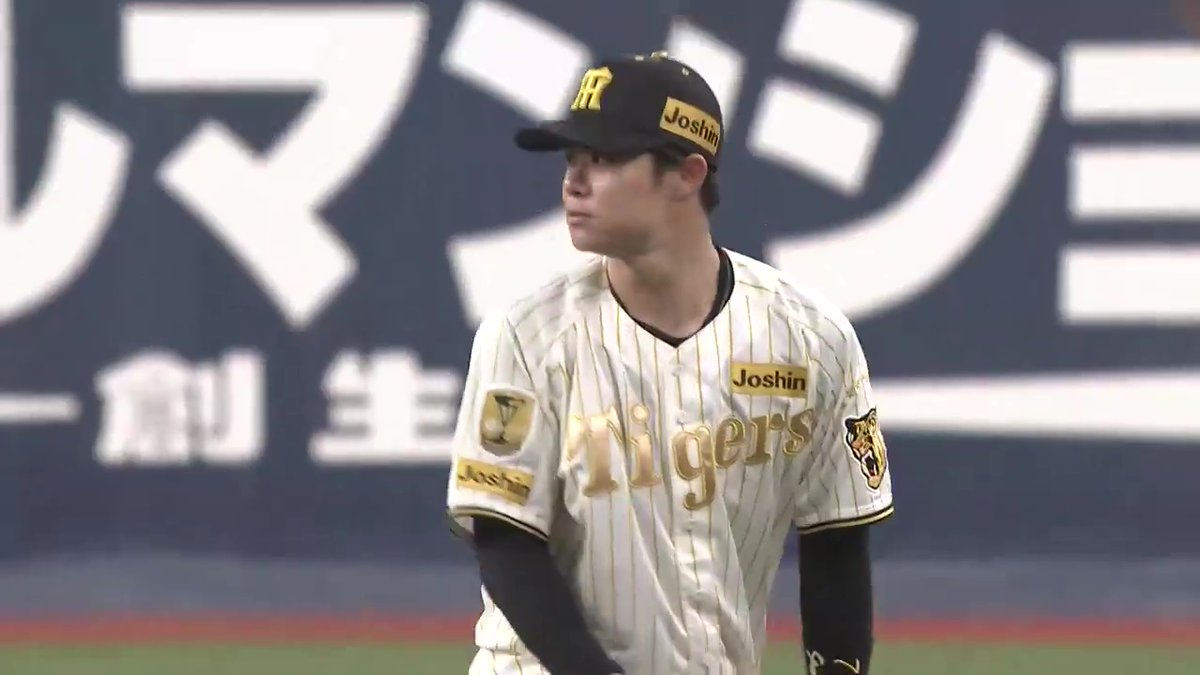 4回表、セカンドの横を抜けそうな当たりを中野拓夢選手が好守で魅せる!