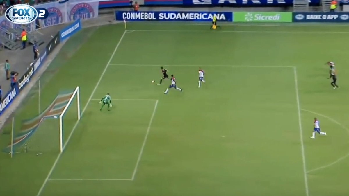 BAH x CAP Há 8 anos, tivemos o maior choro da história da Fonte Nova! Pablo marcou um golaço e deixou o Furacão em vantagem nas quartas da Sul-Americana.