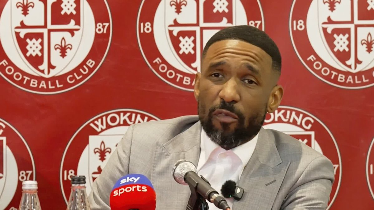 🗣️ ''I'd like to think going forward, other black managers will get opportunities'' Jermain Defoe on becoming Woking head coach and being one of only five black managers in the top five tiers of English football.