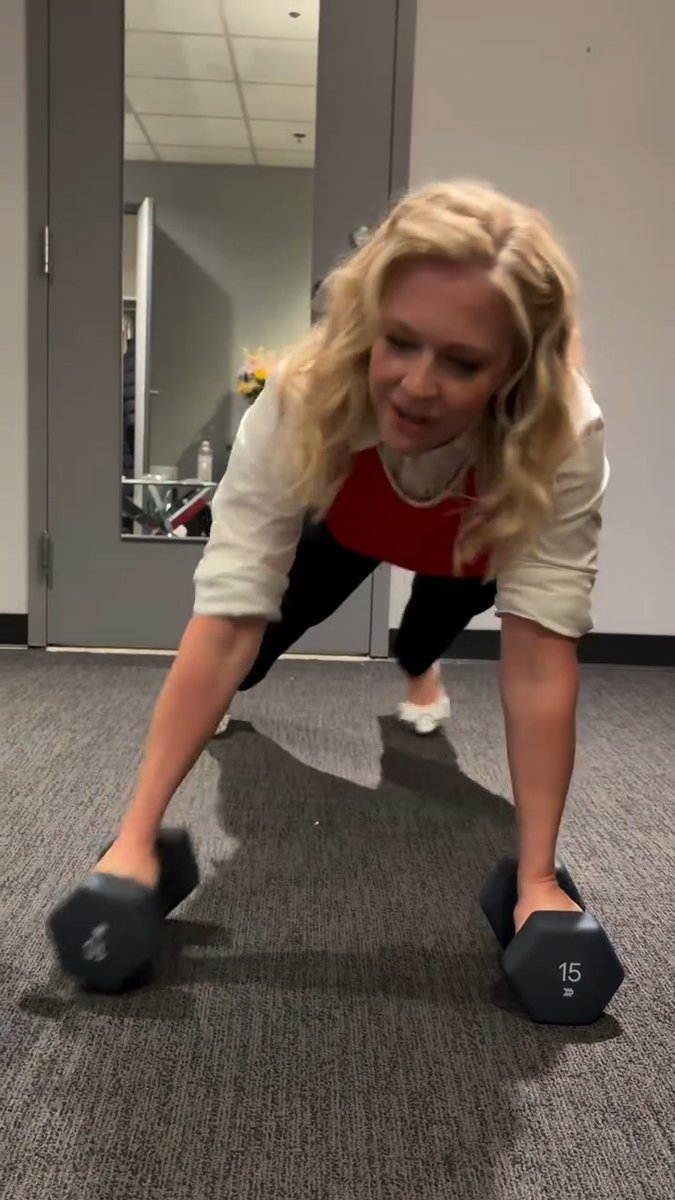 Melissa Joan Hart never stops the workout grind 🏋️‍♀️💪 "I asked for 15lb weights in my room to get my pump on...in my pumps. #StayStrong ladies," the 'Sabrina the Teenage Witch' star, 49, wrote ✨ 📽️ : #MelissaJoanHart