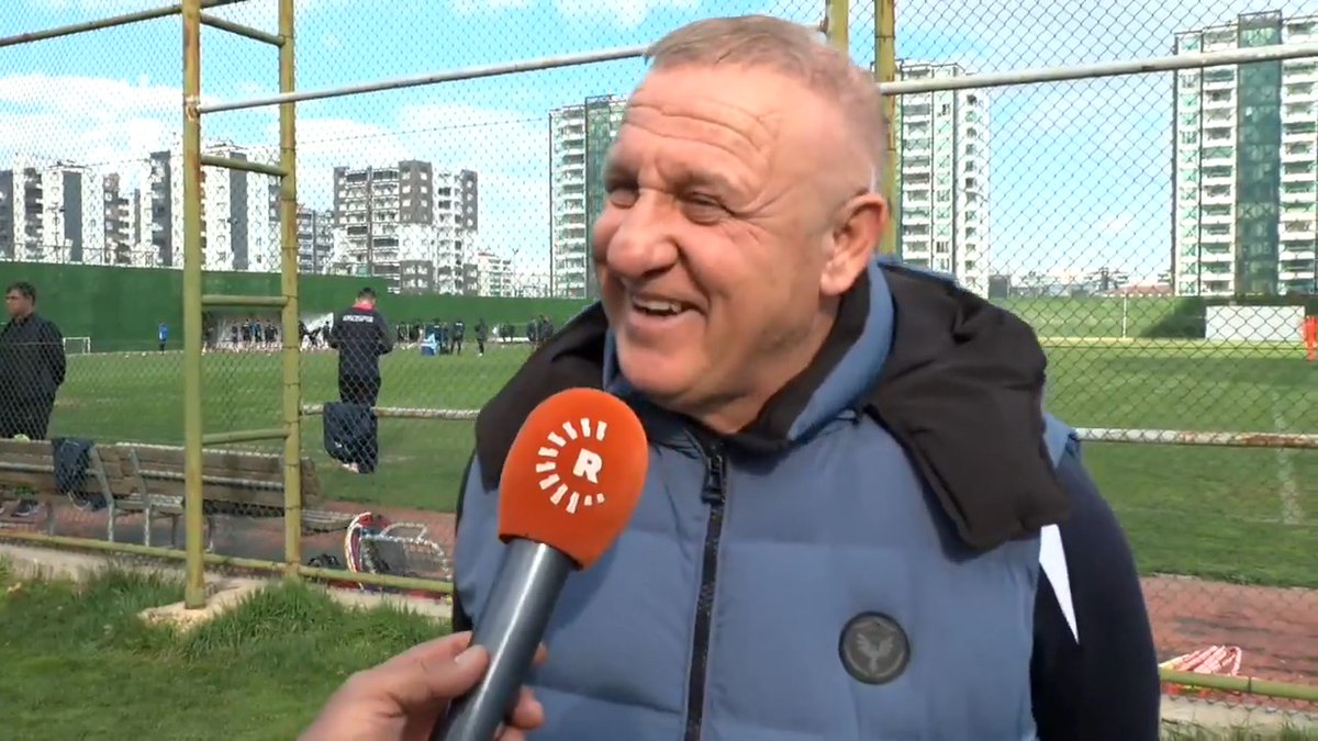 Rûdaw'a konuşan Amedspor Teknik Direktörü Mesut Bakkal: 📌Büyük bir hikaye yazdık, hikayeyi romana çevireceğiz 📌Şampiyon yapıp gittikten sonra "Amed nasıl?" diye soruyorlardı, "Futboldan öte bir şey" diyordum 📌Amed taraftarı ve Diyarbakır, Süper Lig'i hak ediyor
