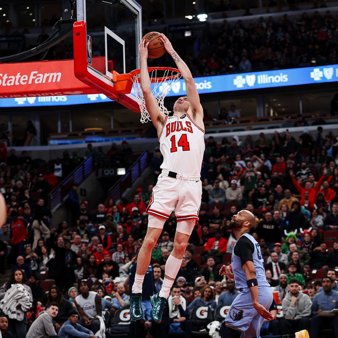 Matas leads our Fast Breaks of the Month Midwest Orthopaedics at Rush | #SeeRed