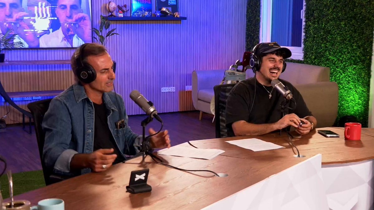 "El trencito es la última estación de la dignidad" Diego Latorre, fundamentalista del asiento cuando todos bailan.