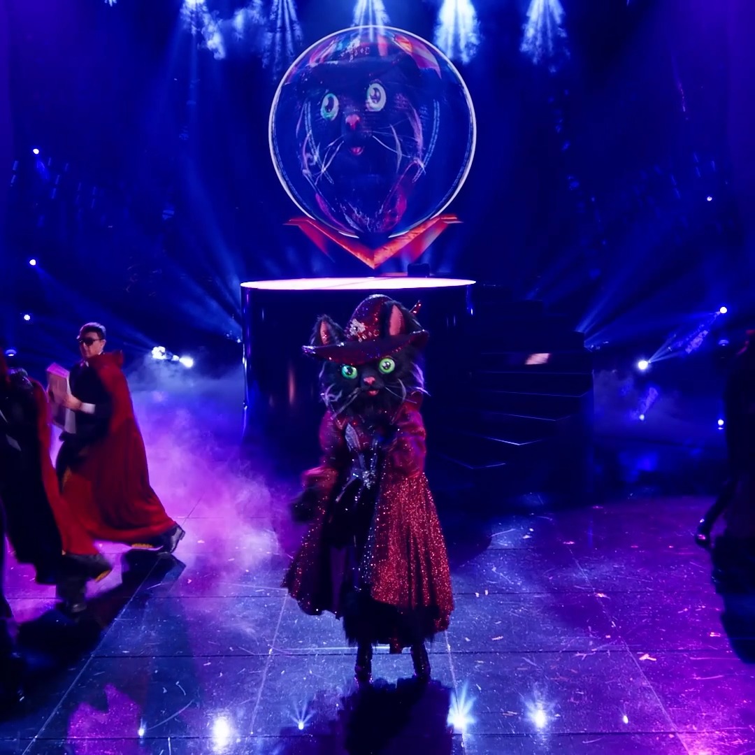 Claws out and vocals strong — now THAT'S a finale performance! 🐾 #CatWitchMask #TheMaskedSinger