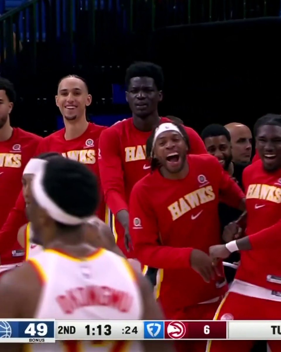 NICKEIL PUT THE MOVES ON PAOLO 🔥 Wait for Buddy Hield and the bench 😂