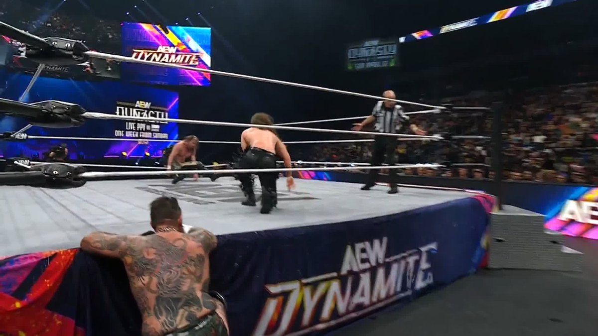 HOOOOOOLLLLDDDDDDDDDDD #AEWDynamite #AEW