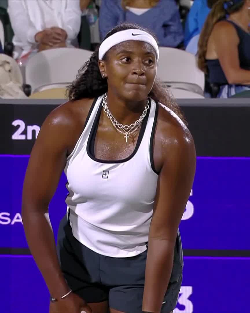 First set in the bag 👏 Hailey baptiste strikes first 6-3 over Zarazua . #CharlestonOpen
