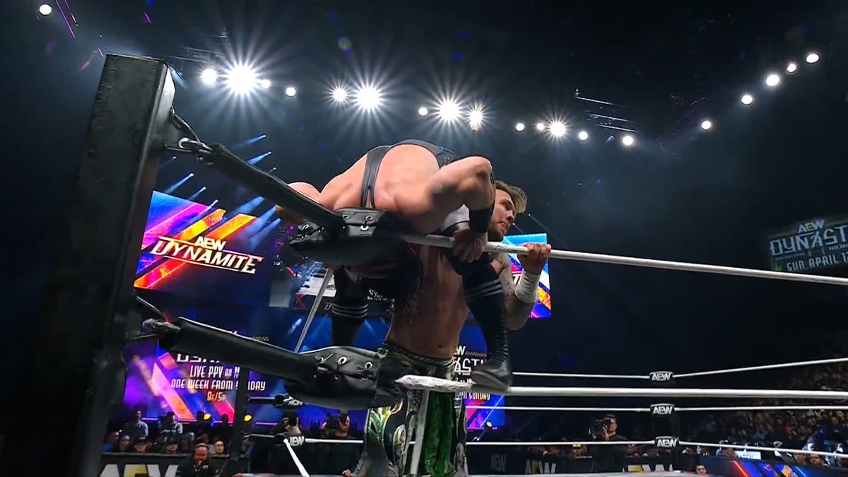 MOONSAULT CAUGHT. DDT COUNTERED. INTO THE BRAINBUSTER. PAC/Ospreay reversal after reversal. 🔥