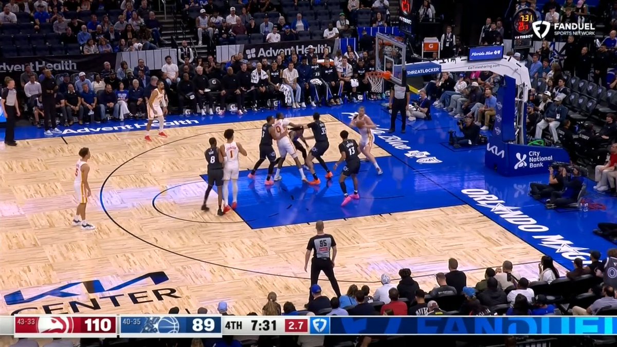 Dys wanted all the smoke after a cheap shot on Jock! 🇦🇺 🤝 🇦🇺 Dyson Daniels wasn't going to stand for his fellow Aussie Jock Landale being taken down like that! 😡 #NBA