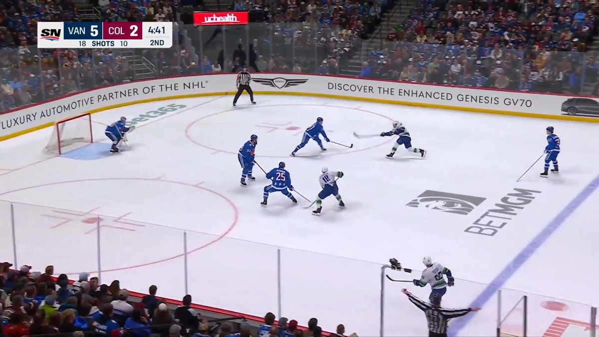 IT'S BOESER AGAIN 🤯 That's his second goal in under six minutes!