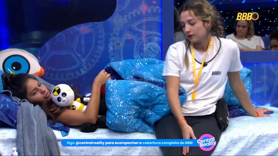 Ana Paula aconselha Samira sobre os prêmios: "Agora é só ter juízo, calma, nada esbaforido. Não toma nenhuma decisão rápida e não caia na lábia de ninguém!" #BBB26