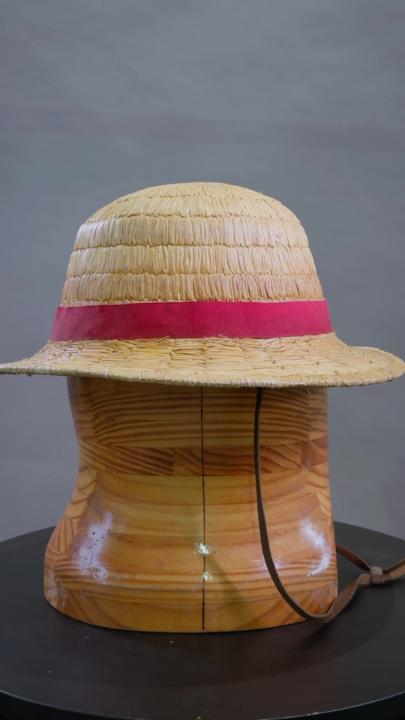 You can tell a lot by someone's hat.